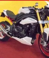 TRIUMPH Speed Triple 1050 R bianco - 9000 TRIUMPH Speed Triple 1050 R bianco - 9000