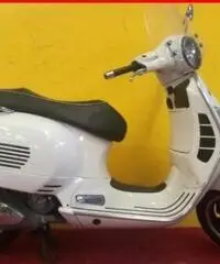 VESPA GTS 300 Super Bianco - 30971 VESPA GTS 300 Super Bianco - 30971