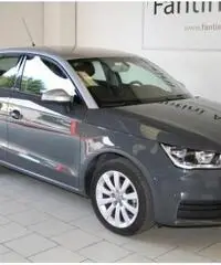 AUDI A1 SPB 1.0 TFSI ultra Design SENSORI POSTERIORI. AUDI A1 SPB 1.0 TFSI ultra Design SENSORI POSTERIORI.