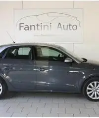 AUDI A1 SPB 1.0 TFSI ultra Design SENSORI POSTERIORI. AUDI A1 SPB 1.0 TFSI ultra Design SENSORI POSTERIORI.
