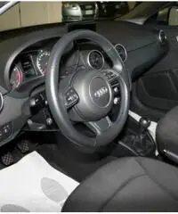 AUDI A1 SPB 1.0 TFSI ultra Design SENSORI POSTERIORI. AUDI A1 SPB 1.0 TFSI ultra Design SENSORI POSTERIORI.