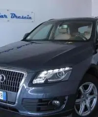 Audi Q5 2.0 TDI Quattro 170cv - UNICO PROPR - XENO - PELLE - CINGHIA FATTA Audi Q5 2.0 TDI Quattro 170cv - UNICO PROPR - XENO - PELLE - CINGHIA FATTA