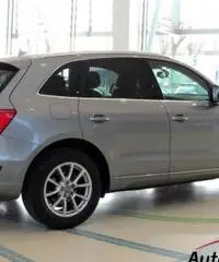 AUDI Q5 2.0 TFSI ADVANCED PLUS QUATTRO TIPTRONIC Cambio automatico + Fari Xeno + Pelle + Tetto aprib AUDI Q5 2.0 TFSI ADVANCED PLUS QUATTRO TIPTRONIC Cambio automatico + Fari Xeno + Pelle + Tetto aprib