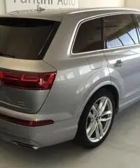 AUDI Q7 3.0 TDI 272 CV SUBENTRO LEASING AUDI Q7 3.0 TDI 272 CV SUBENTRO LEASING