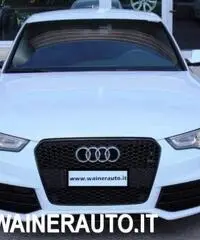 AUDI RS5 Coupé 4.2 V8 FSI quattro S tronic DRIVE SELECT AUDI RS5 Coupé 4.2 V8 FSI quattro S tronic DRIVE SELECT