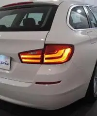 BMW 525d Xdrive TOURING Business- 4X4- UNICO-PROPR-NAVIG-BLUETOOTH- XENO-PORTELLONE ELETTR. BMW 525d Xdrive TOURING Business- 4X4- UNICO-PROPR-NAVIG-BLUETOOTH- XENO-PORTELLONE ELETTR.
