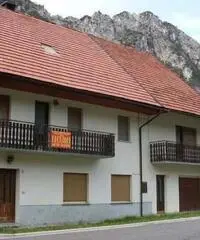 Casa indipendente a Malborghetto Valbruna Casa indipendente a Malborghetto Valbruna