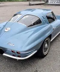 CHEVROLET CORVETTE STING RAY SPLIT WINDOW
