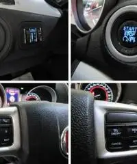 Fiat Freemont 2.0 MJT 170 CV 4X4 Aut.Lounge -NAVIG-PELLE-SCHERMO A TETTO-FULL Fiat Freemont 2.0 MJT 170 CV 4X4 Aut.Lounge -NAVIG-PELLE-SCHERMO A TETTO-FULL