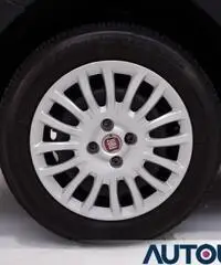 FIAT Punto 1.4 3 PORTE EASYPOWER YOUNG GPL NEOPATENTATI FIAT Punto 1.4 3 PORTE EASYPOWER YOUNG GPL NEOPATENTATI