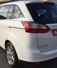 FORD Grand C-Max 1.6 TDci 7 Posti Titanium Porte Scorrevoli FORD Grand C-Max 1.6 TDci 7 Posti Titanium Porte Scorrevoli