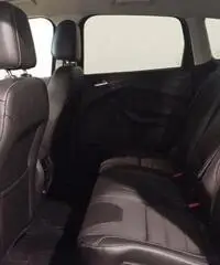 FORD Kuga 2.0 TDCI 150 CV Start&Stop Powershift 4WD Tita FORD Kuga 2.0 TDCI 150 CV Start&Stop Powershift 4WD Tita