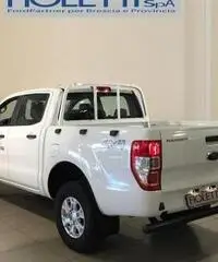 FORD Ranger 2.2 TDCi Doppia Cabina XL 5pt. FORD Ranger 2.2 TDCi Doppia Cabina XL 5pt.