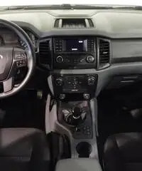 FORD Ranger 2.2 TDCi Doppia Cabina XL 5pt. FORD Ranger 2.2 TDCi Doppia Cabina XL 5pt.