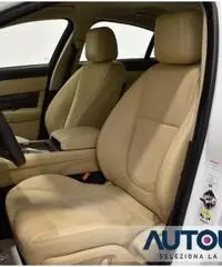 JAGUAR XF 2.2 D AUT PELLE BEIGE NAVI XENON CERCHI 18' JAGUAR XF 2.2 D AUT PELLE BEIGE NAVI XENON CERCHI 18'