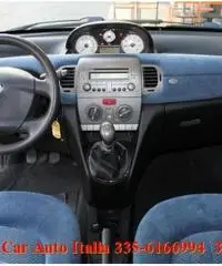 LANCIA Ypsilon 1.2 IDEALE PER NEOPATENTATI CLIMA RADIO CD OTTIMA LANCIA Ypsilon 1.2 IDEALE PER NEOPATENTATI CLIMA RADIO CD OTTIMA