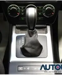 LAND ROVER Freelander 2.2 SD4 S.W. SE AUT 4X4 SENS CERCHI 19' XENON LED LAND ROVER Freelander 2.2 SD4 S.W. SE AUT 4X4 SENS CERCHI 19' XENON LED