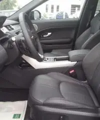 LAND ROVER Range Rover Evoque 2.0 TD4 180 CV 5p. SE Dynamic LAND ROVER Range Rover Evoque 2.0 TD4 180 CV 5p. SE Dynamic