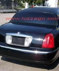 Lincoln - Limousine Executive Lincoln - Limousine Executive
