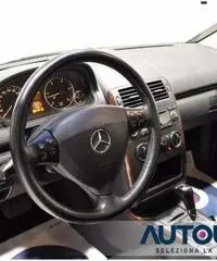 MERCEDES-BENZ A 180 CDI ELEGANCE 5 PORTE AUTOMATICA CERCHI 15'