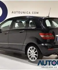 MERCEDES-BENZ B 180 CDI SPORT PELLE SENSORI CERCHI 17' MERCEDES-BENZ B 180 CDI SPORT PELLE SENSORI CERCHI 17'