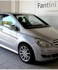 MERCEDES-BENZ B 200 CDI Sport GARANZIA 24 MESI COMPLETA. MERCEDES-BENZ B 200 CDI Sport GARANZIA 24 MESI COMPLETA.