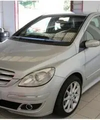 MERCEDES-BENZ B 200 CDI Sport GARANZIA 24 MESI COMPLETA. MERCEDES-BENZ B 200 CDI Sport GARANZIA 24 MESI COMPLETA.