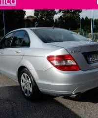 MERCEDES-BENZ C 220 CDI BERLINA CLASSIC XENON CLIMA BI-ZONA OTTIMA MERCEDES-BENZ C 220 CDI BERLINA CLASSIC XENON CLIMA BI-ZONA OTTIMA