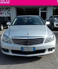 MERCEDES-BENZ C 220 CDI BERLINA CLASSIC XENON CLIMA BI-ZONA OTTIMA MERCEDES-BENZ C 220 CDI BERLINA CLASSIC XENON CLIMA BI-ZONA OTTIMA