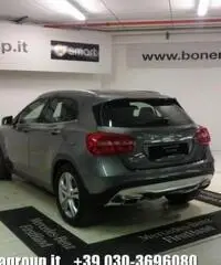 MERCEDES-BENZ GLA 180 d Automatic Sport MERCEDES-BENZ GLA 180 d Automatic Sport