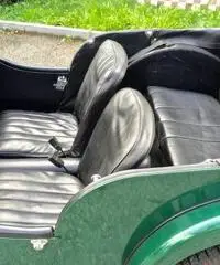 MORGAN 4/4 4 SEATER 1600 TARGHE NERE MORGAN 4/4 4 SEATER 1600 TARGHE NERE