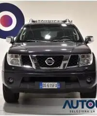 NISSAN Navara 2.5 DCI 4 PORTE DOUBLE CAB 4X4 CRUISE HARD TOP