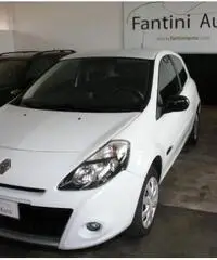 RENAULT Clio 1.2 3P NAVI NEOPATENTATI GARANZIA 12M RENAULT Clio 1.2 3P NAVI NEOPATENTATI GARANZIA 12M