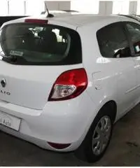RENAULT Clio 1.2 3P NAVI NEOPATENTATI GARANZIA 12M RENAULT Clio 1.2 3P NAVI NEOPATENTATI GARANZIA 12M