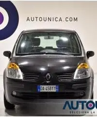 RENAULT Modus 1.2 16V NEOPATENTATI SOLO 71.000 KM RENAULT Modus 1.2 16V NEOPATENTATI SOLO 71.000 KM