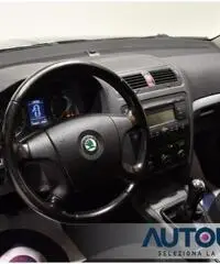 SKODA Octavia 1.6 Wagon GPL CERCHI SENSORI CRUISE CLIMA BI-ZONA