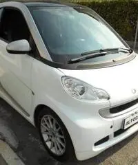 SMART ForTwo 1000 52 kW MHD coupé 'bianca' lim