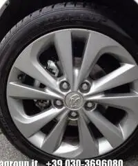 TOYOTA Auris Touring Sports 1.8 Hybrid Active Plus TOYOTA Auris Touring Sports 1.8 Hybrid Active Plus