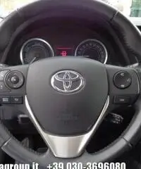 TOYOTA Auris Touring Sports 1.8 Hybrid Active Plus TOYOTA Auris Touring Sports 1.8 Hybrid Active Plus