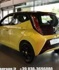 TOYOTA Aygo 1.0 VVT-i 69 CV 5 porte MT x-cite - OMAGGIO NAVI TOYOTA Aygo 1.0 VVT-i 69 CV 5 porte MT x-cite - OMAGGIO NAVI