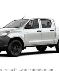 TOYOTA Hilux 2.4 D-4D 4WD 4 porte Double Cab Comfort TOYOTA Hilux 2.4 D-4D 4WD 4 porte Double Cab Comfort