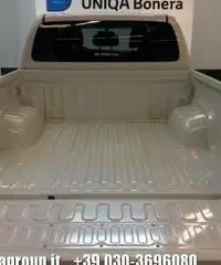 TOYOTA Hilux 2.4 D-4D 2WD Double Cab Lounge MY16 TOYOTA Hilux 2.4 D-4D 2WD Double Cab Lounge MY16