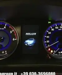 TOYOTA Hilux 2.4 D-4D A/T 4WD Double Cab Lounge MY16 TOYOTA Hilux 2.4 D-4D A/T 4WD Double Cab Lounge MY16