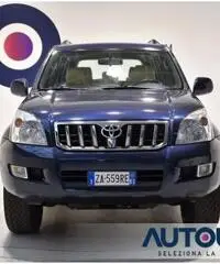 TOYOTA Land Cruiser 3.0 D-4D 5 PORTE AUT WAGON 4X4 8 POSTI PELLE CRUIS TOYOTA Land Cruiser 3.0 D-4D 5 PORTE AUT WAGON 4X4 8 POSTI PELLE CRUIS