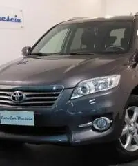 Toyota Rav4 Crossover 2.2 D-4d 150cv DPF Excl.-NAVIGATORE-SENS.PARCH-CRUISE Toyota Rav4 Crossover 2.2 D-4d 150cv DPF Excl.-NAVIGATORE-SENS.PARCH-CRUISE
