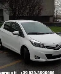 TOYOTA Yaris 1.0 5 porte Lounge TOYOTA Yaris 1.0 5 porte Lounge