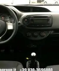 TOYOTA Yaris 1.0 5 porte Cool MY16 TOYOTA Yaris 1.0 5 porte Cool MY16