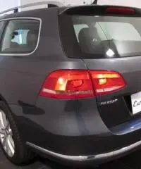 Volkswagen Passat Variant 2.0 TDI DSG High. Bm.tech.-TETTO-NAVIGATORE-FULL Volkswagen Passat Variant 2.0 TDI DSG High. Bm.tech.-TETTO-NAVIGATORE-FULL