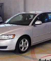 VOLVO V50 1.6 KINETIC VOLVO V50 1.6 KINETIC