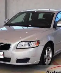 VOLVO V50 1.6 KINETIC VOLVO V50 1.6 KINETIC